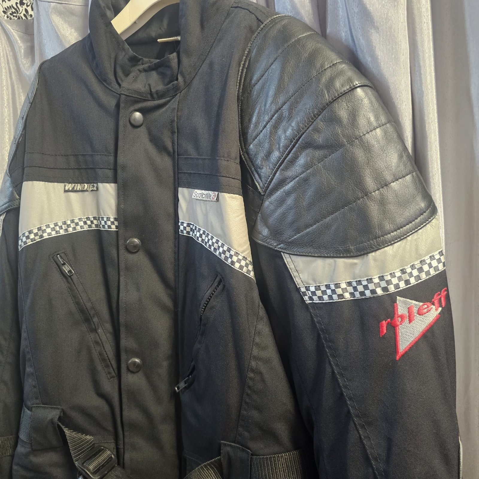 Geacă moto mărimea L GTE0127 4 Geacă moto mărimea L GTE0127 - imagine 4