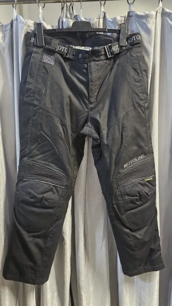 Pantaloni marimea L PTE0059 1 Pantaloni marimea L PTE0059