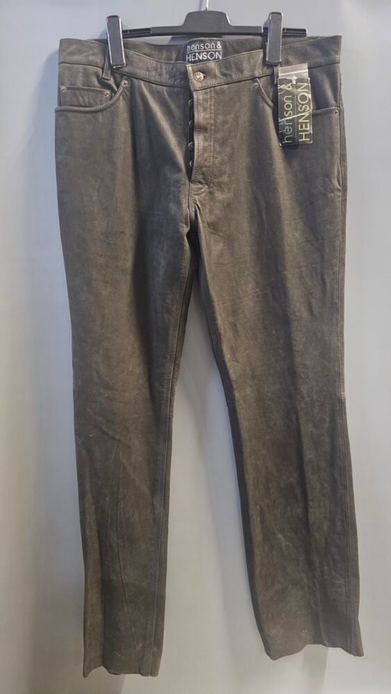 20260221_092243 Pantaloni piele marimea 42 PPI0013