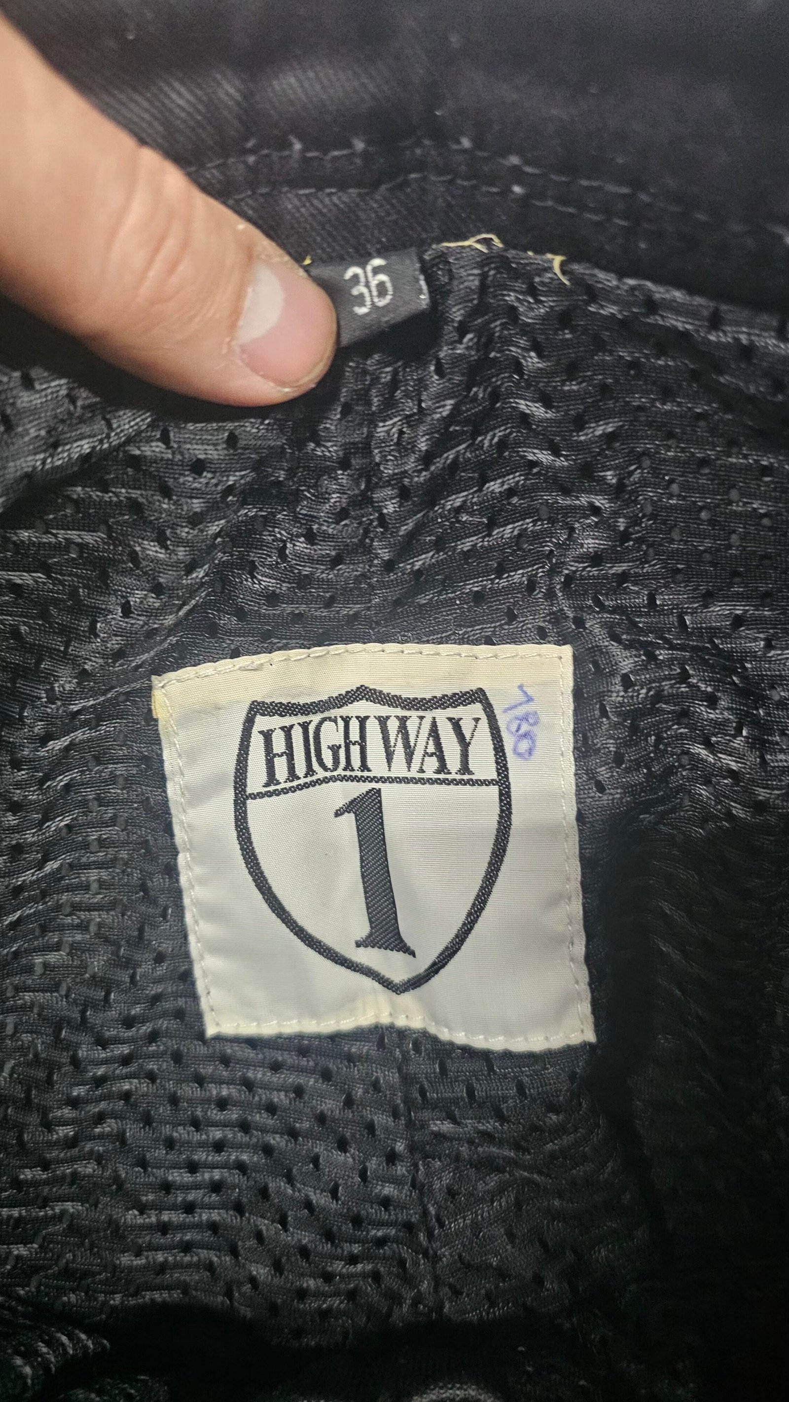 Pantaloni piele marimeia 36 PPI0014 5 Pantaloni piele marimeia 36 PPI0014 - imagine 5