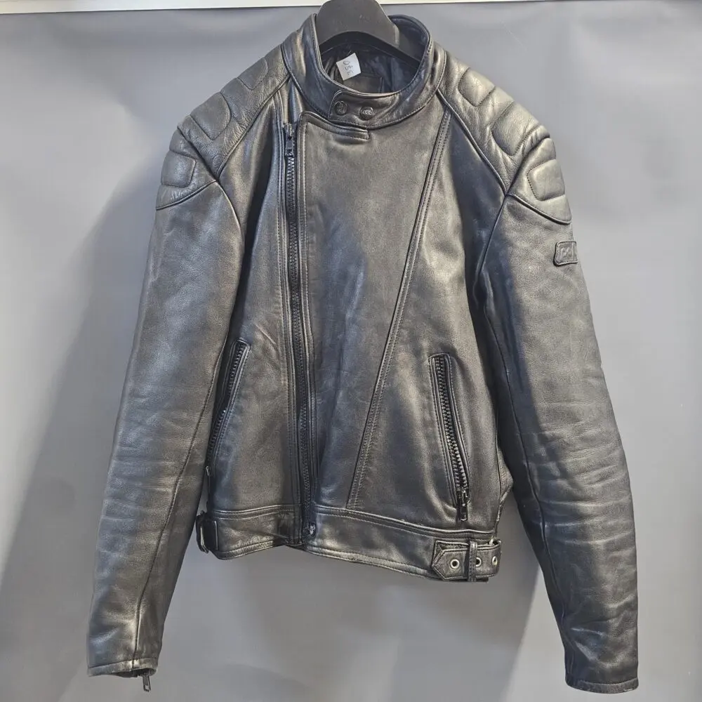 Geaca piele marimea M GPI0012