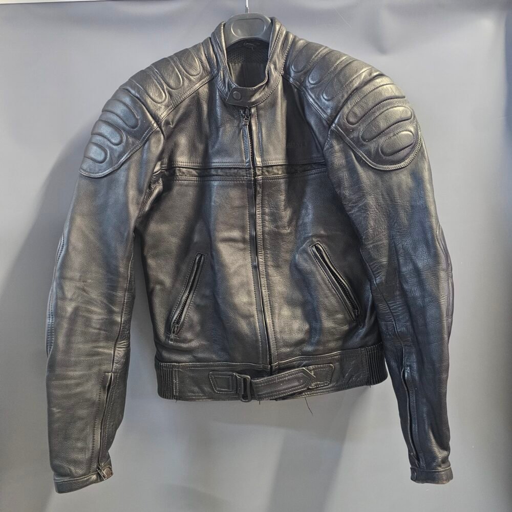 20260224_114220 Geaca piele marimea S-M GPI0016