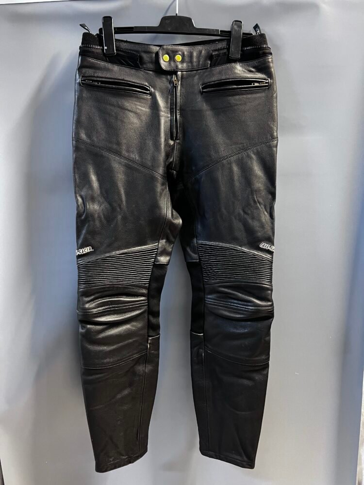 IMG_8985 Pantaloni piele mărimea 50 PPI0017