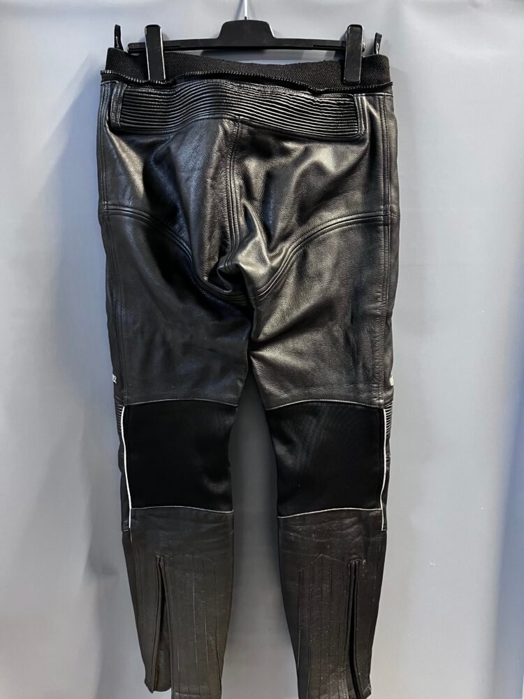 Pantaloni piele mărimea 50 PPI0017 4 Pantaloni piele mărimea 50 PPI0017 - imagine 4