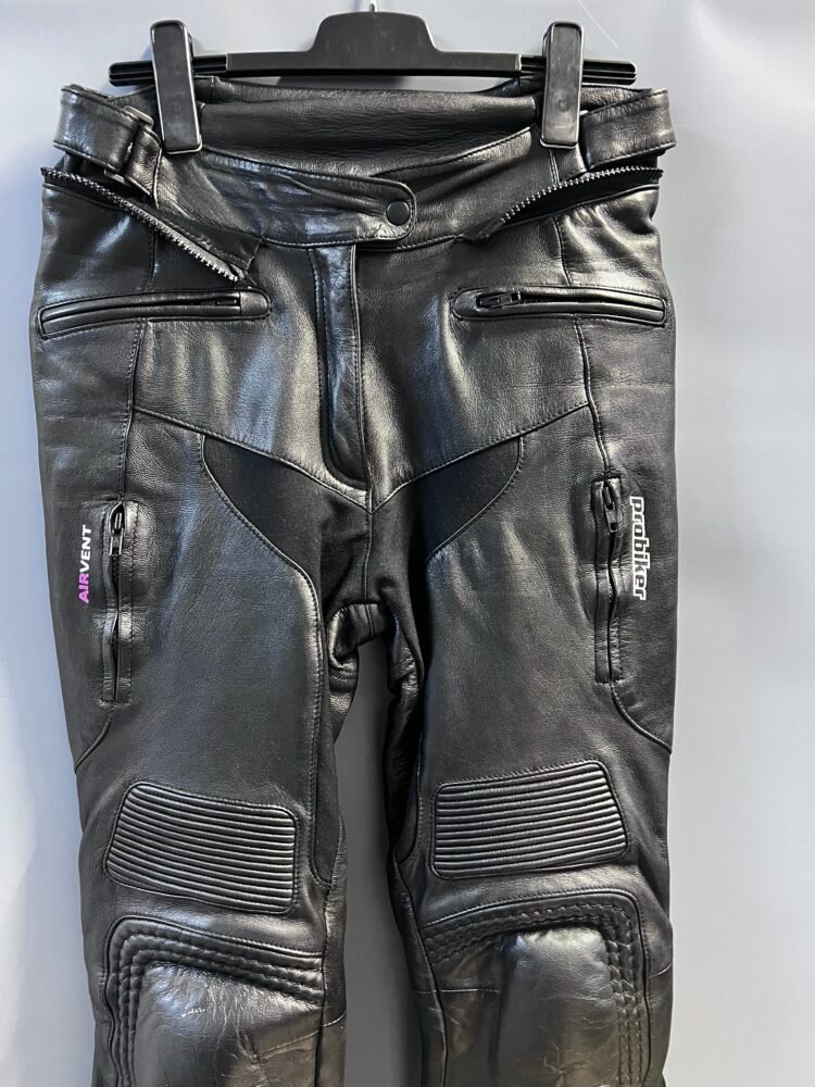 Pantaloni piele mărimea M PPI0053 3 Pantaloni piele mărimea M PPI0053 - imagine 3