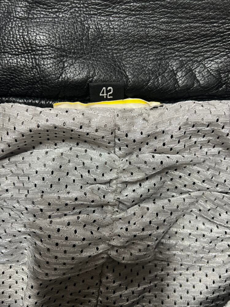 Pantaloni piele mărimea M PPI0053 5 Pantaloni piele mărimea M PPI0053 - imagine 5