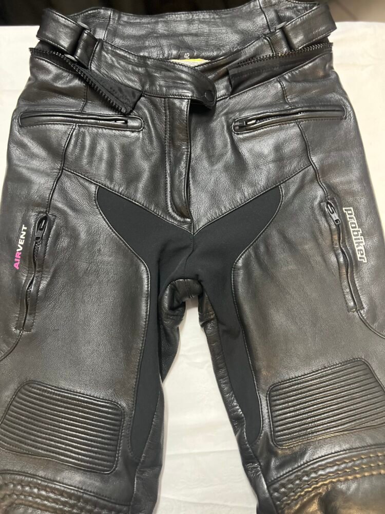 Pantaloni piele mărimea M PPI0053 6 Pantaloni piele mărimea M PPI0053 - imagine 6