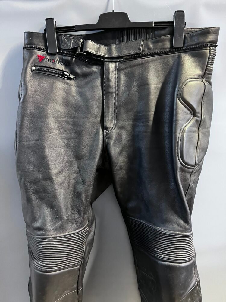 Pantaloni piele L-XL PPI0063 3 Pantaloni piele L-XL PPI0063 - imagine 3