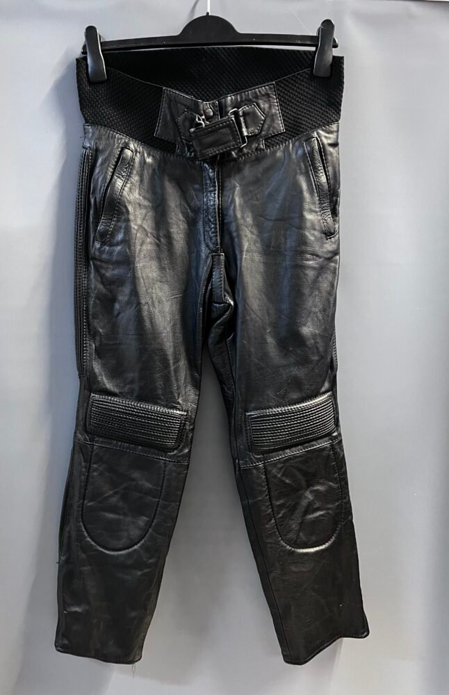 IMG_9546 Pantaloni piele mărimea M PPI0081