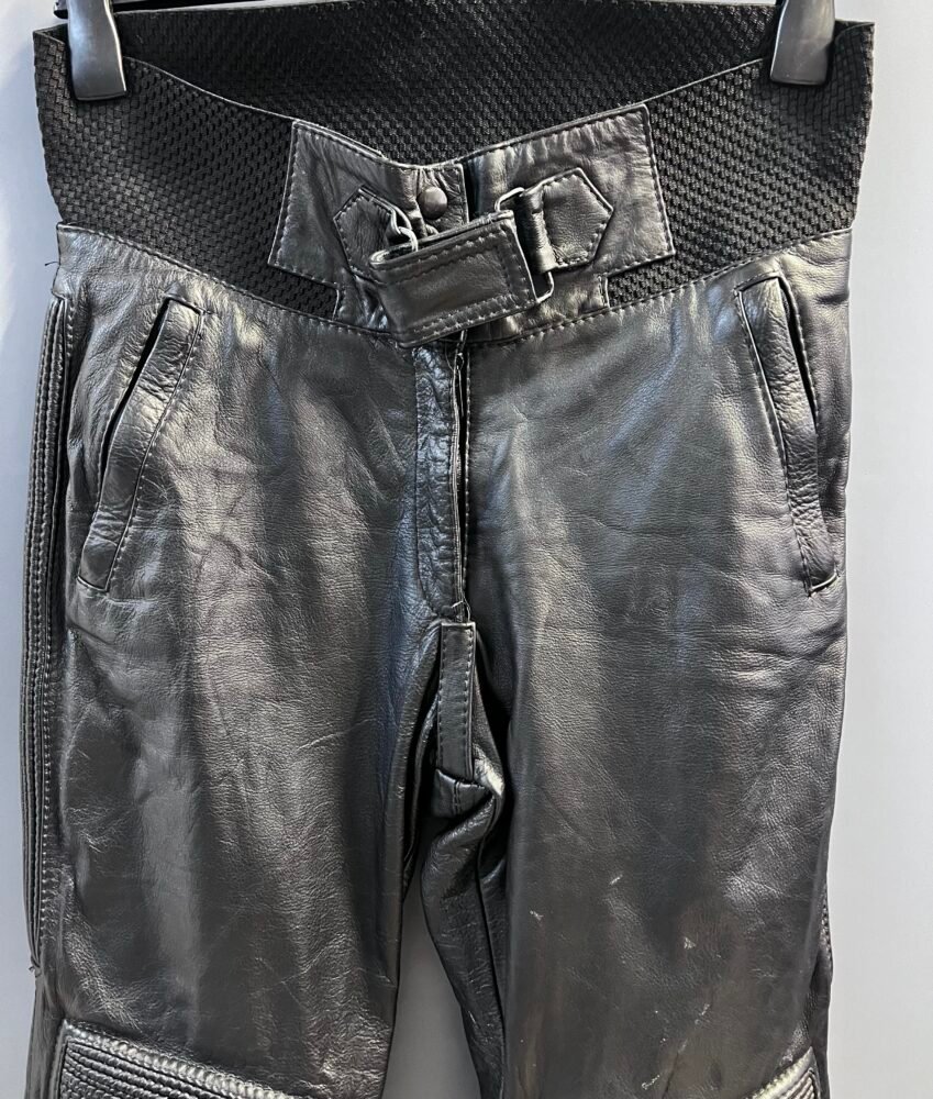 Pantaloni piele mărimea M PPI0081 3 Pantaloni piele mărimea M PPI0081 - imagine 3