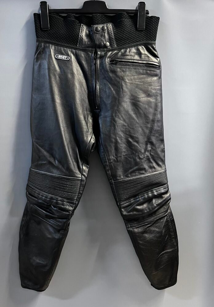 Pantaloni piele mărimea M PPI0082 2 Pantaloni piele mărimea M PPI0082 - imagine 2