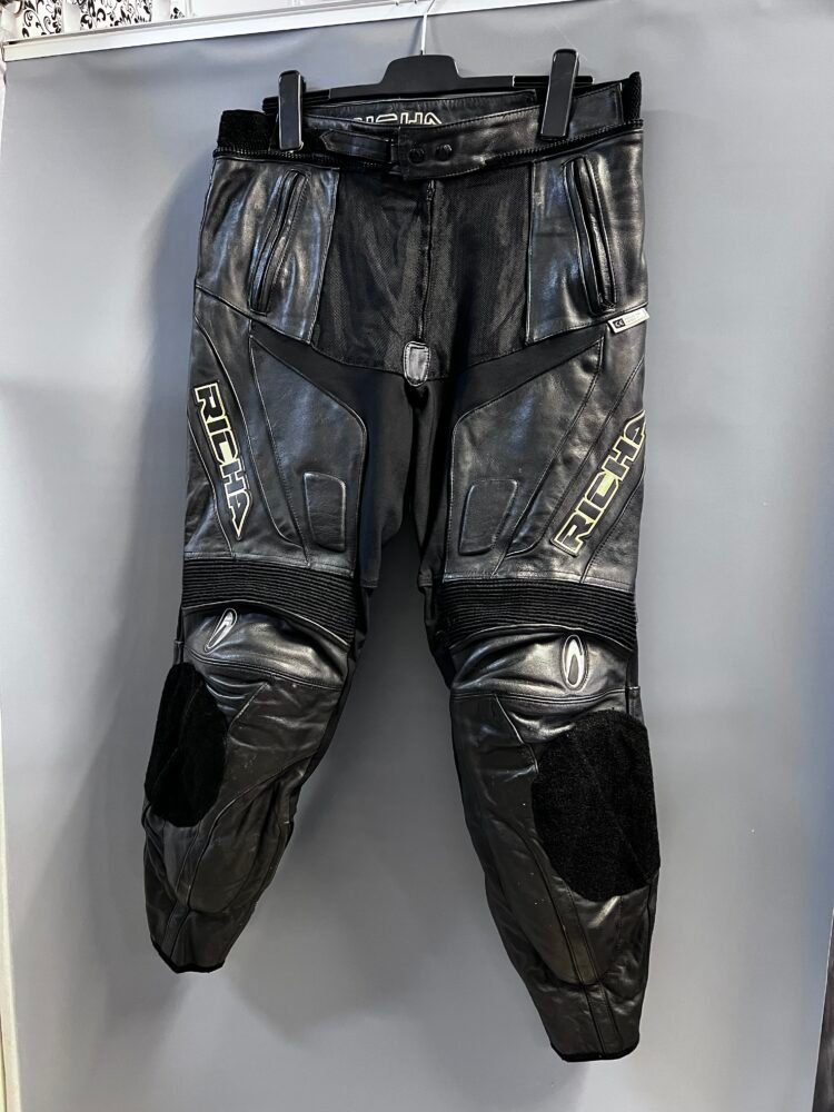 Pantaloni piele mărimea 54 PPI0085 2 Pantaloni piele mărimea 54 PPI0085 - imagine 2