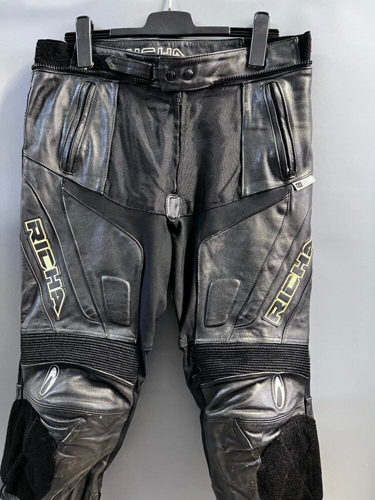 Pantaloni piele mărimea 54 PPI0085 3 Pantaloni piele mărimea 54 PPI0085 - imagine 3