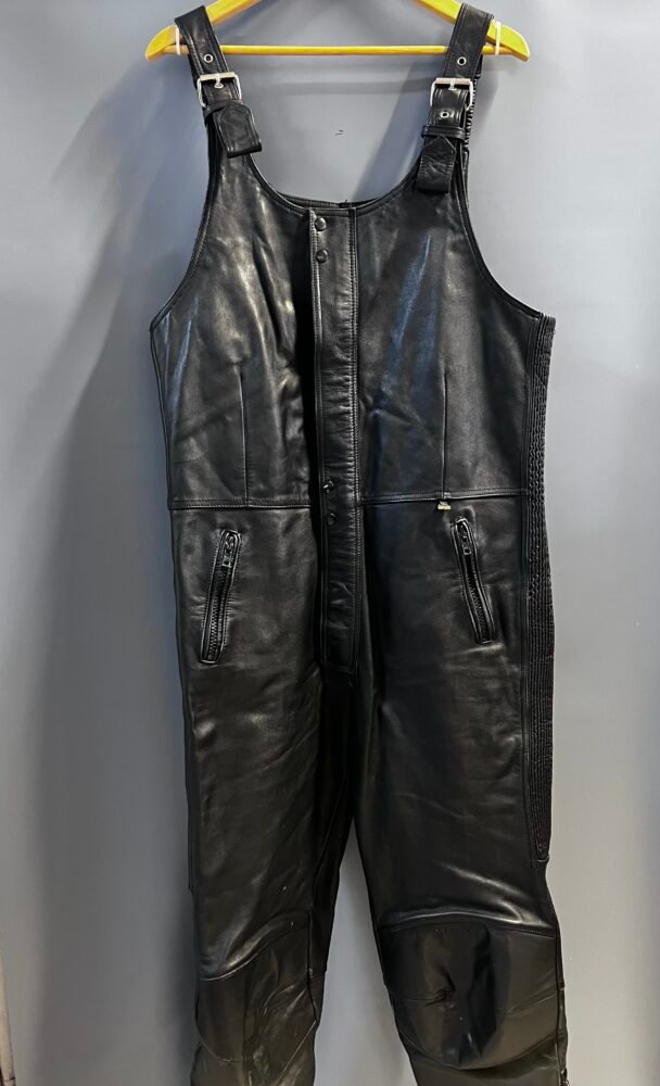 IMG_9648 Pantaloni cu bretele piele mărimea 62 PPI0094