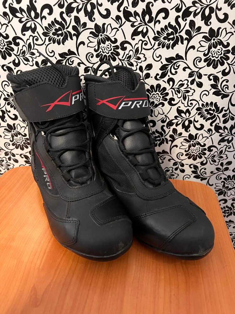 Ghete mărimea 41 GHE0006