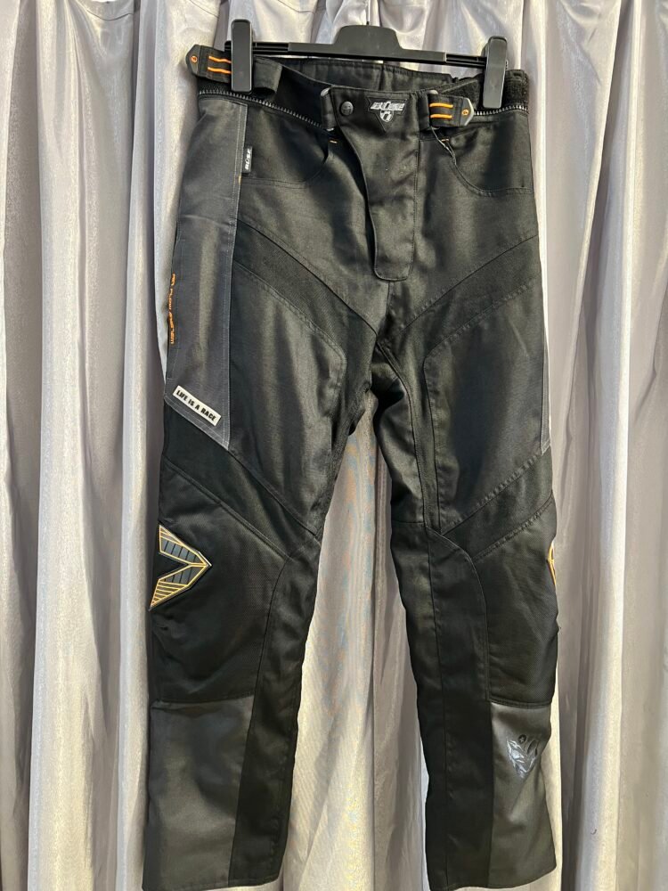 IMG_1253 Pantaloni Buse mărimea M PTE0089