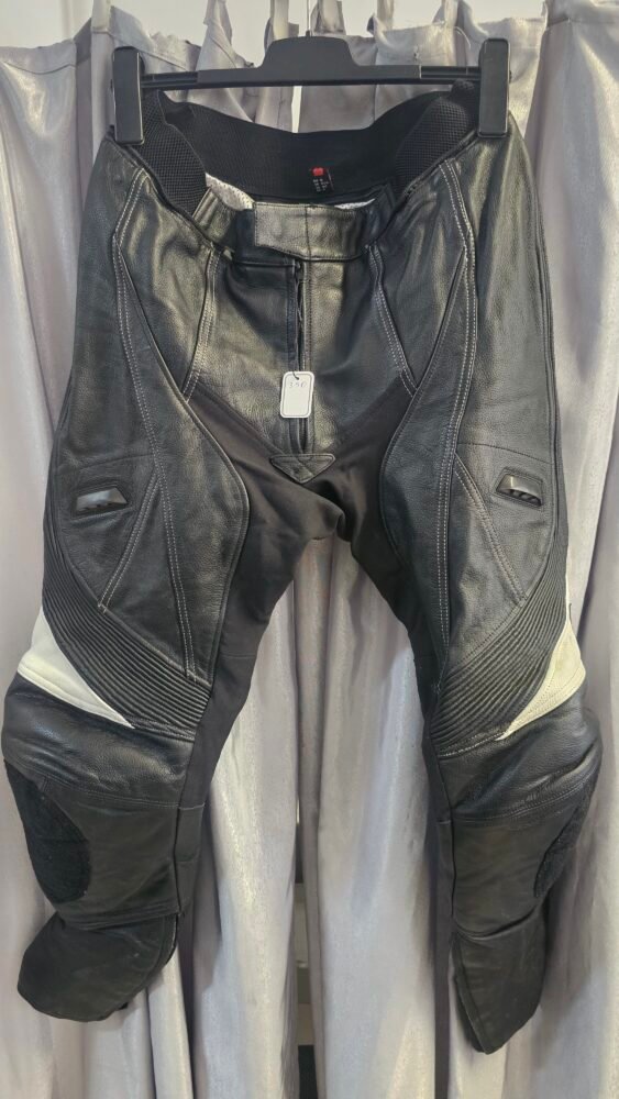 20260423_112543 Pantaloni moto marimea L PPI0110