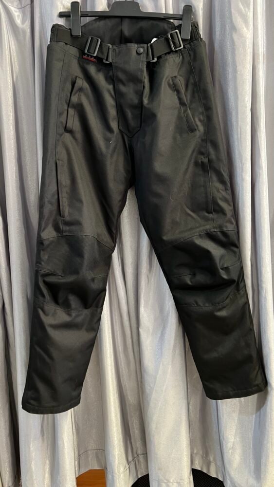 Pantaloni mărimea L PTE0133