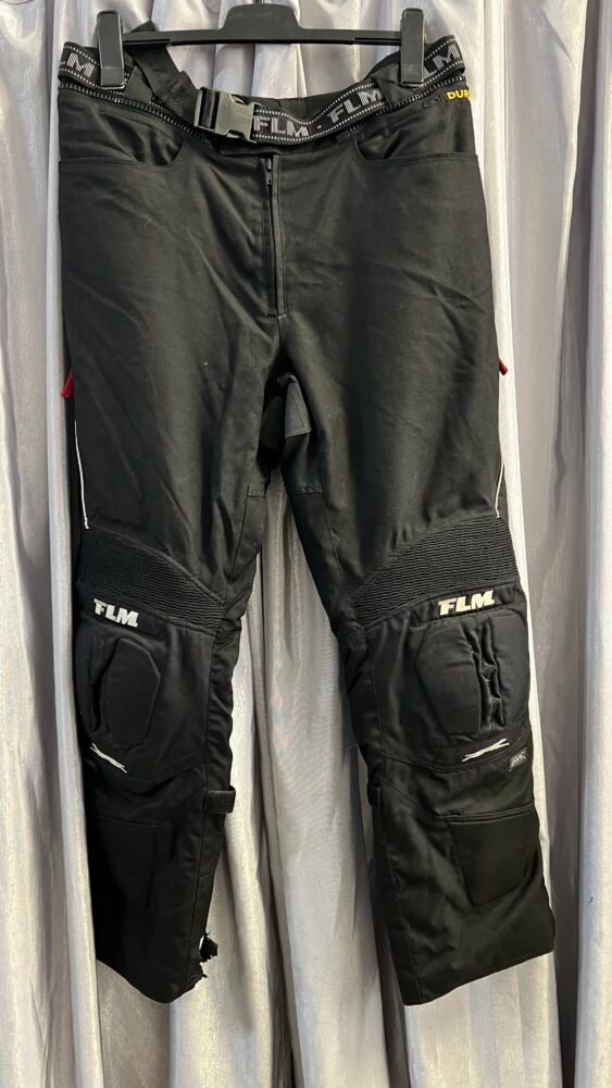 IMG_2645 Pantaloni FLM mărimea 29 PTE0140