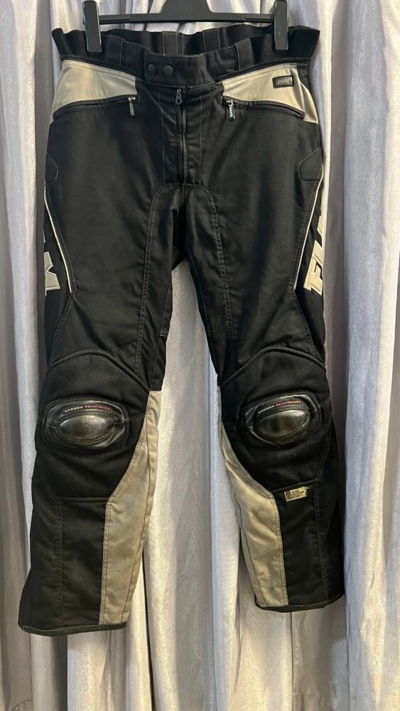 Pantaloni FLM mărimea 52 PTE0152