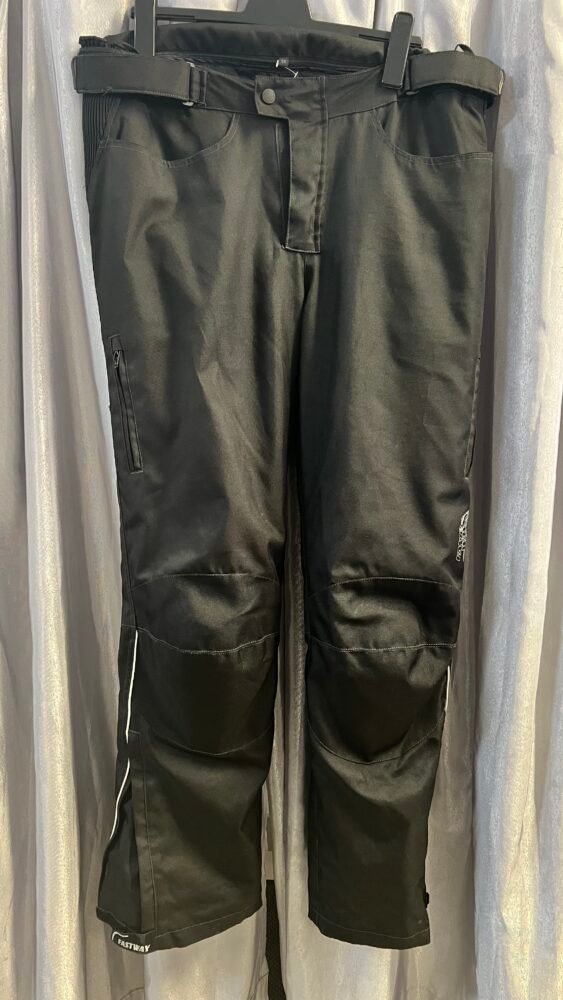 Pantaloni mărimea XXL PTE0153