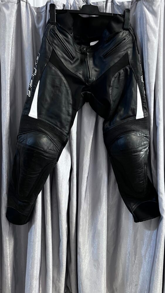 IMG_3835 Pantaloni piele Buse M PPI0101