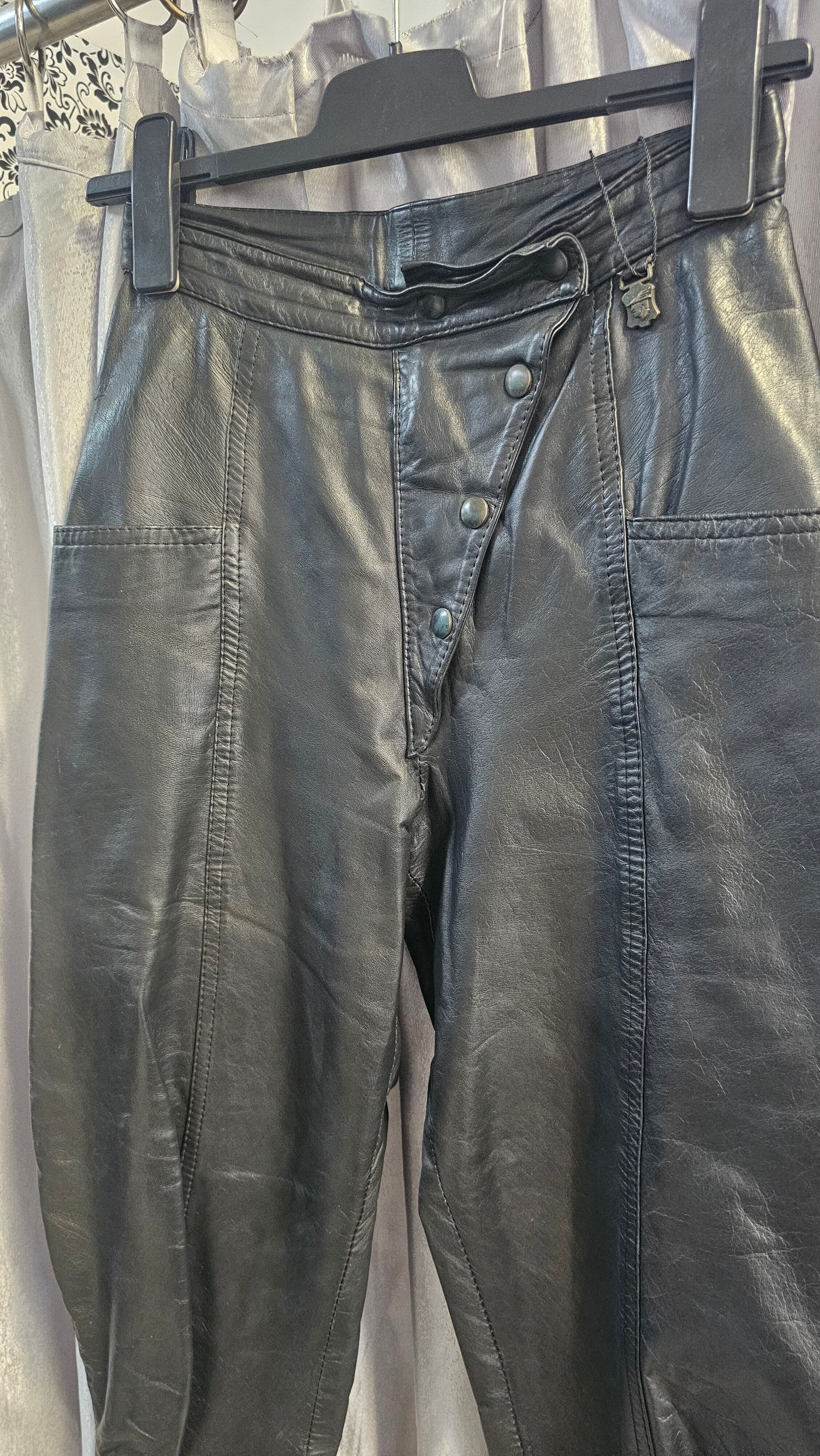 Pantaloni piele dama XS PPI0125 4 Pantaloni piele dama XS PPI0125 - imagine 4