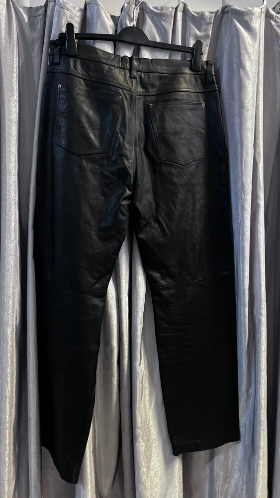 Pantaloni piele mărimea 38 PPI0180 4 Pantaloni piele mărimea 38 PPI0180 - imagine 4