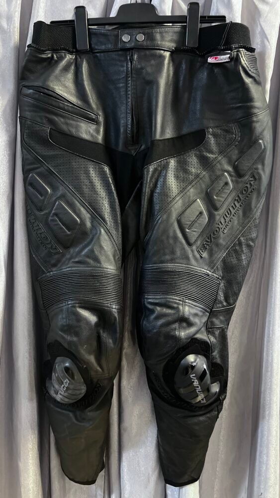 Pantaloni piele mărimea 58 PPI0196