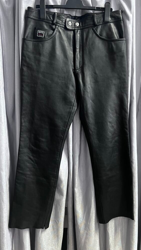 Pantaloni piele mărimea L PPI0207