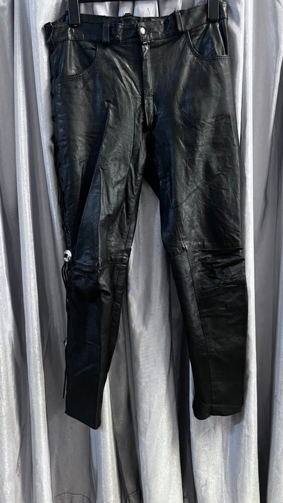 Pantaloni piele mărimea L PPI0215
