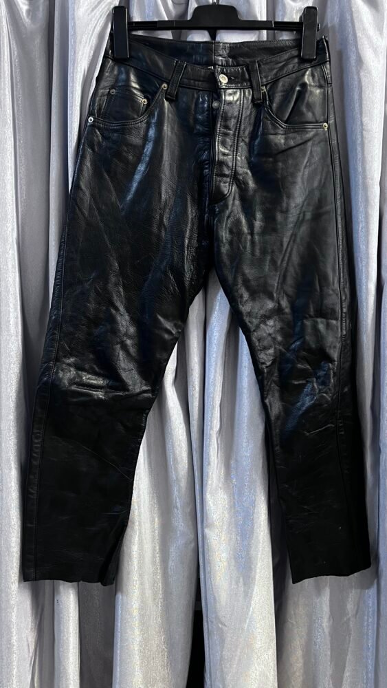 Pantaloni piele mărimea 32 PPI0232