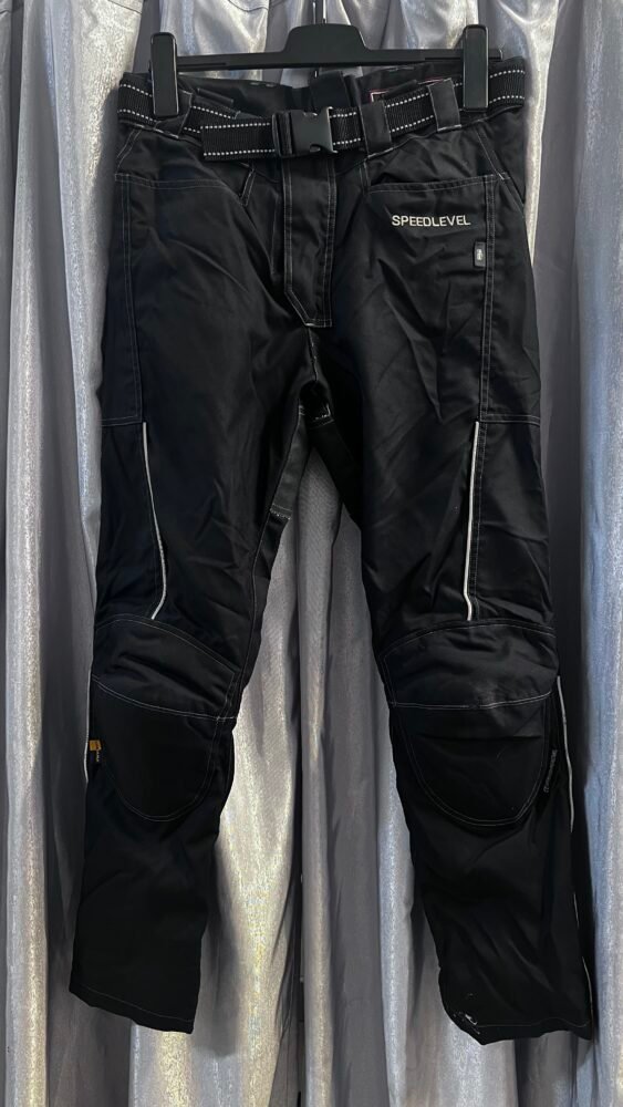 Pantaloni mărimea S PTE0214