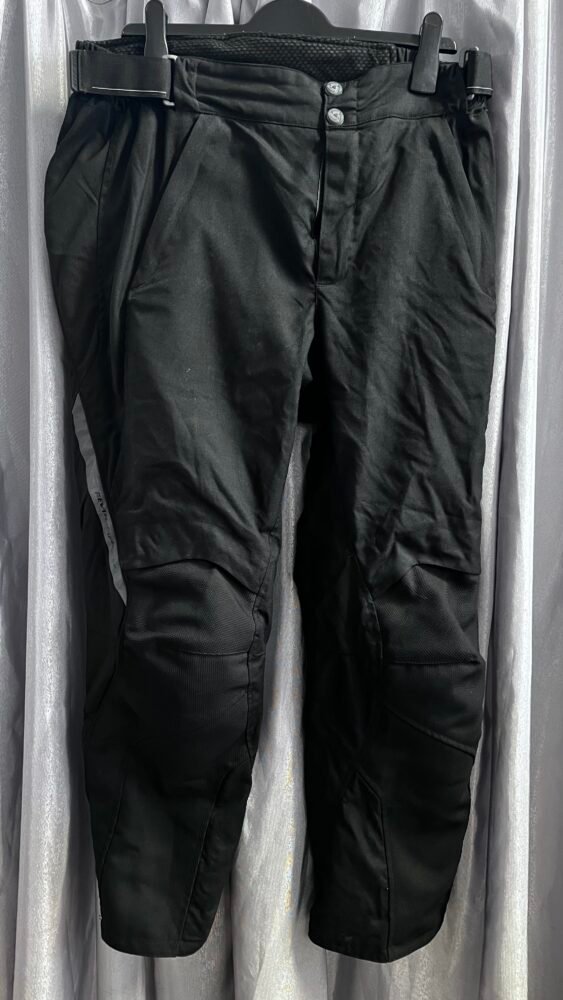 Pantaloni mărimea L PTE0201