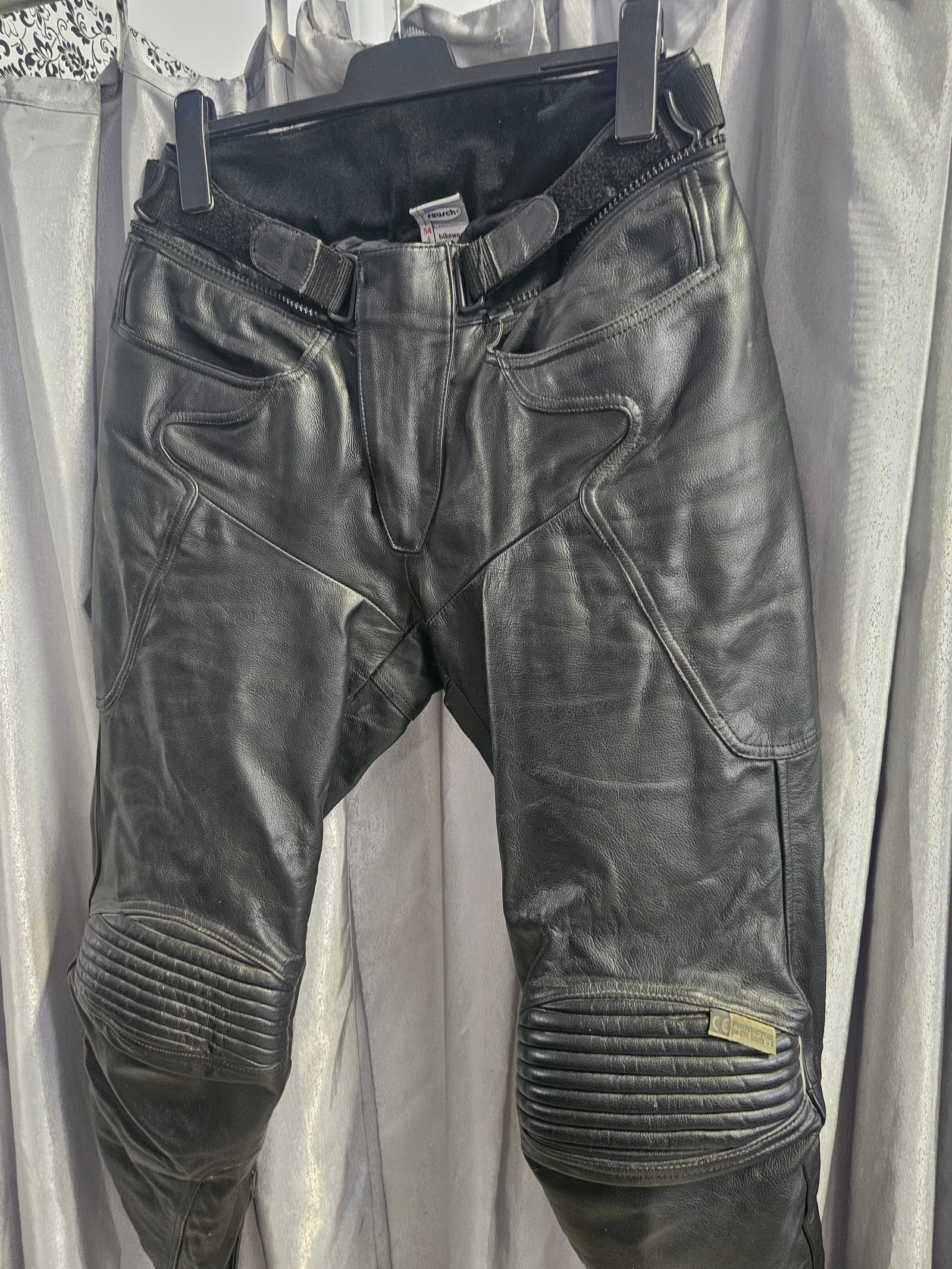 Pantaloni piele L PPI0236 2 Pantaloni piele L PPI0236 - imagine 2