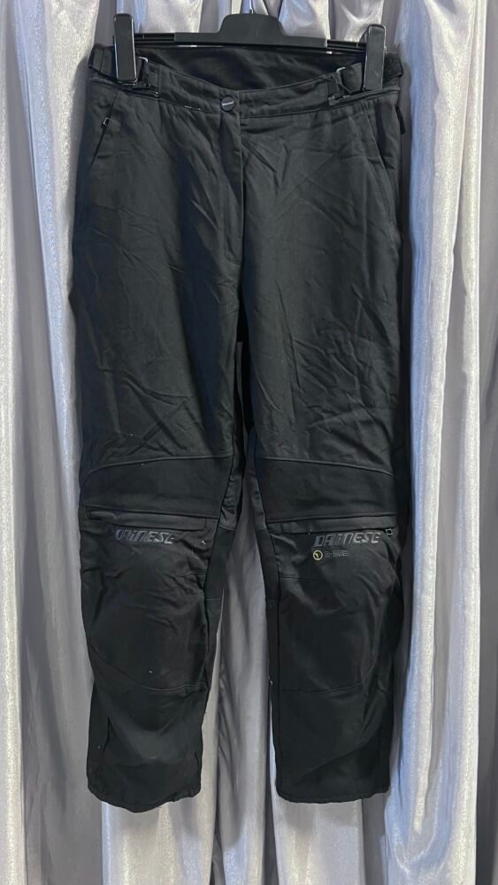 Pantaloni Dainese mărimea M PTE0230