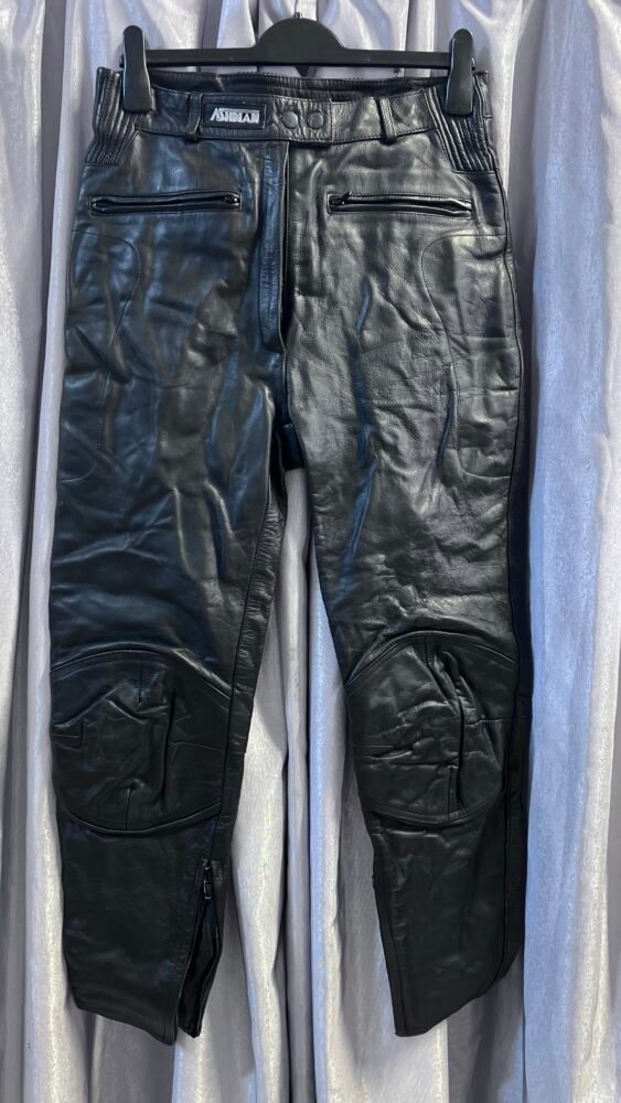 Pantaloni piele mărimea 40-42 PPI0243
