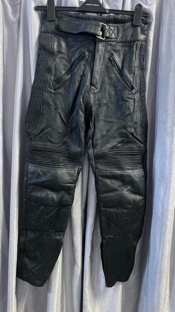 Pantaloni piele mărimea 32-M PPI0248