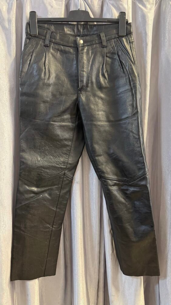 IMG_4110 Pantaloni piele S-M PPI0262